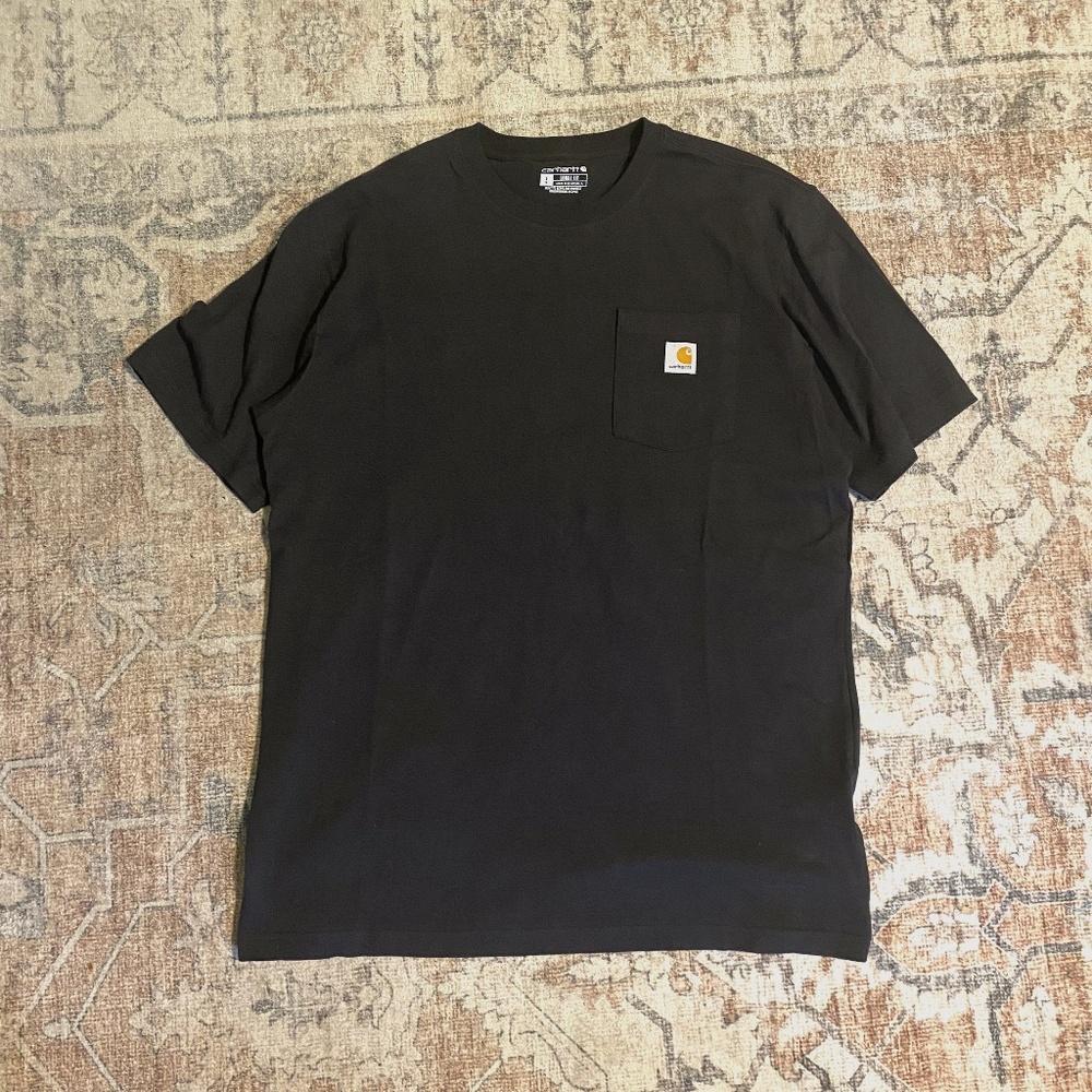 Large black Carhartt t-shirt